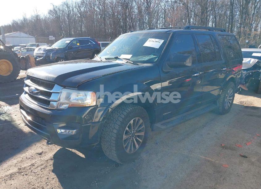 Photo 2 of 2016 Ford Expedition XLT (VIN 1FMJU1JT6GEF37942)