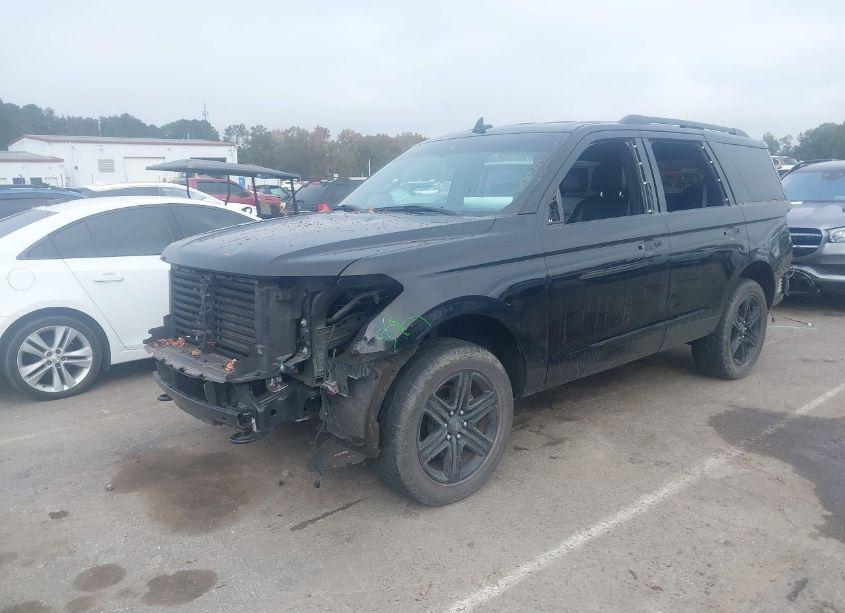 Photo 2 of 2020 Ford Expedition XLT (VIN 1FMJU1JT6LEA63369)