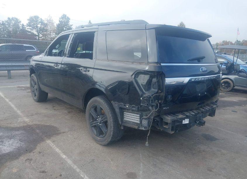 Photo 3 of 2020 Ford Expedition XLT (VIN 1FMJU1JT6LEA63369)