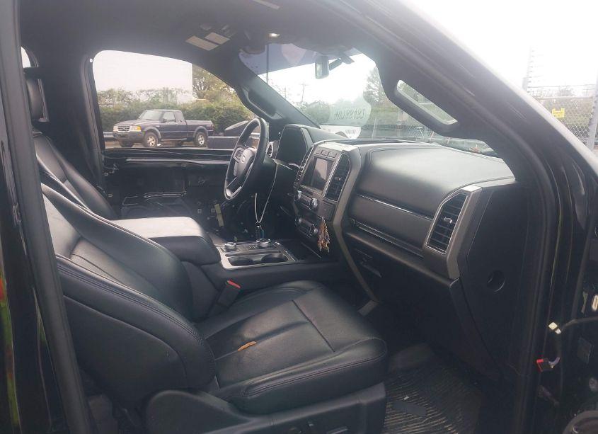 Photo 5 of 2020 Ford Expedition XLT (VIN 1FMJU1JT6LEA63369)
