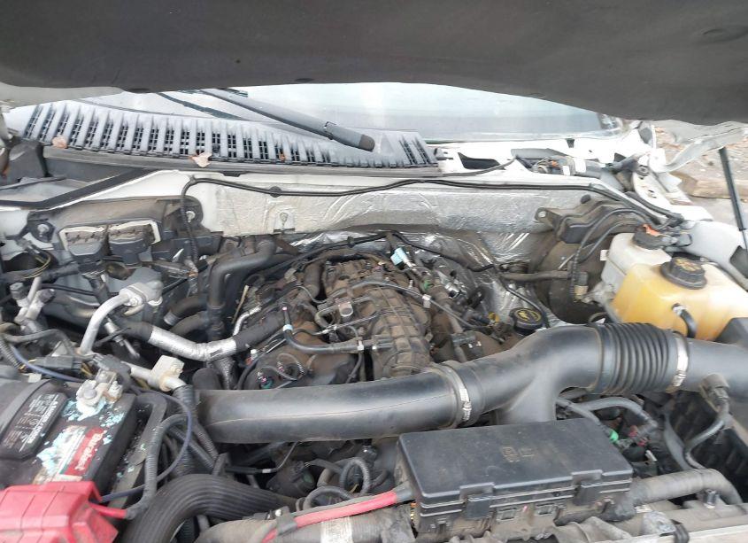 Photo 10 of 2015 Ford Expedition XLT (VIN 1FMJU1JT7FEF04771)