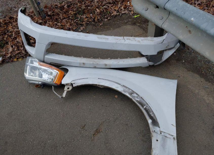 Photo 12 of 2015 Ford Expedition XLT (VIN 1FMJU1JT7FEF04771)