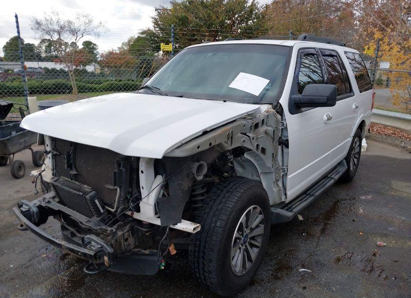 Photo 2 of 2015 Ford Expedition XLT (VIN 1FMJU1JT7FEF04771)