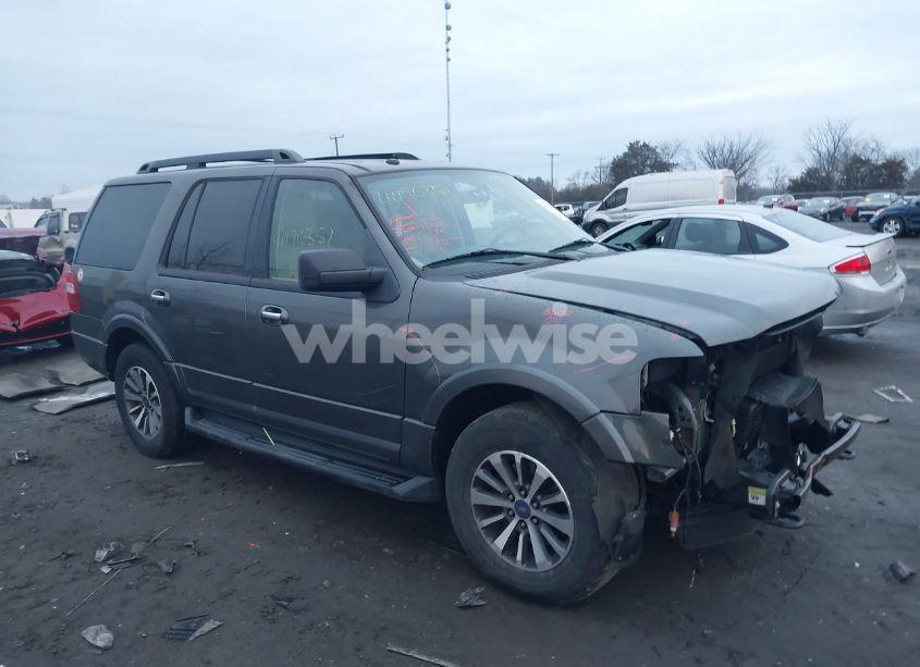 2016 Ford Expedition XLT (VIN 1FMJU1JT7GEF51901) main photo