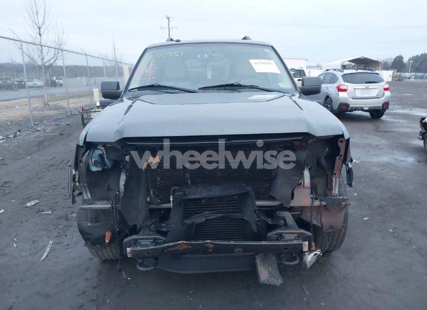 Photo 12 of 2016 Ford Expedition XLT (VIN 1FMJU1JT7GEF51901)