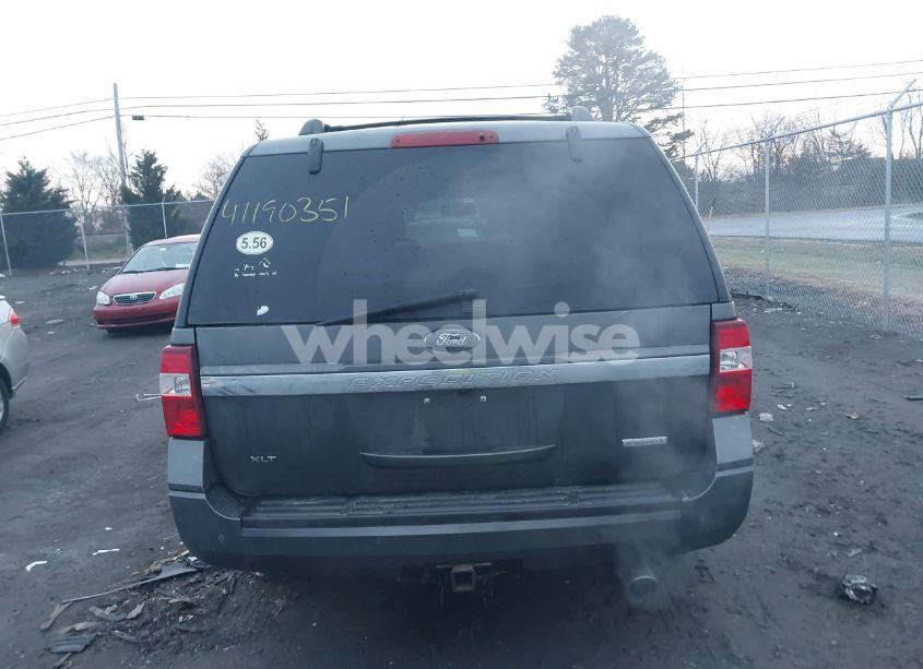 Photo 16 of 2016 Ford Expedition XLT (VIN 1FMJU1JT7GEF51901)