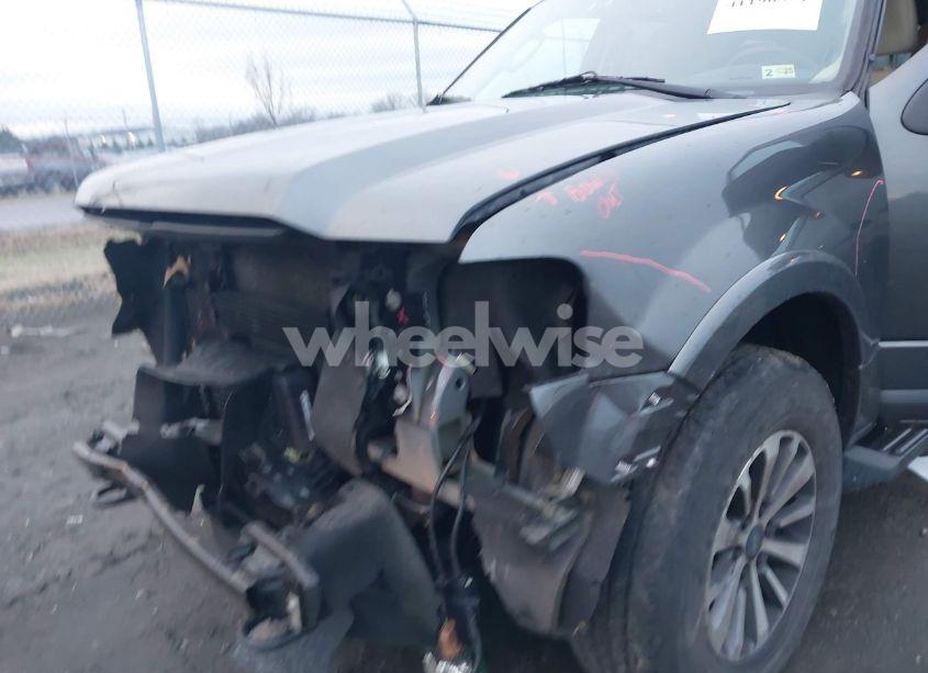 Photo 6 of 2016 Ford Expedition XLT (VIN 1FMJU1JT7GEF51901)