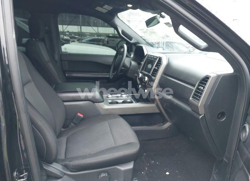 Photo 5 of 2020 Ford Expedition XLT (VIN 1FMJU1JT7LEA43406)