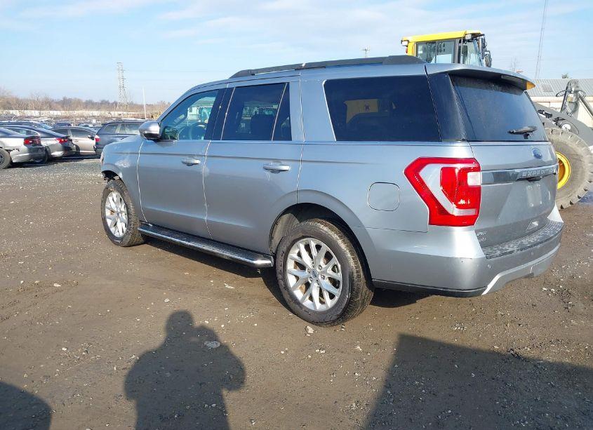 Photo 3 of 2020 Ford Expedition XLT (VIN 1FMJU1JT7LEA52431)