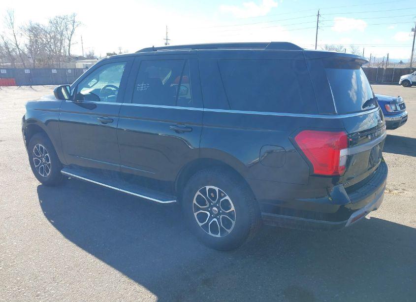 Photo 3 of 2022 Ford Expedition XLT (VIN 1FMJU1JT7NEA67322)