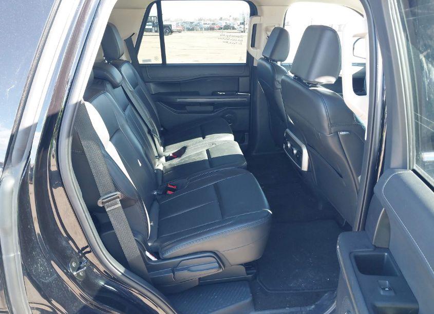 Photo 8 of 2022 Ford Expedition XLT (VIN 1FMJU1JT7NEA67322)