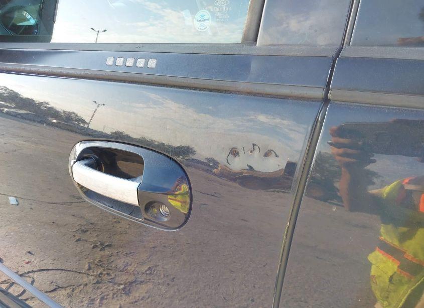 Photo 6 of 2016 Ford Expedition XLT (VIN 1FMJU1JT8GEF17871)