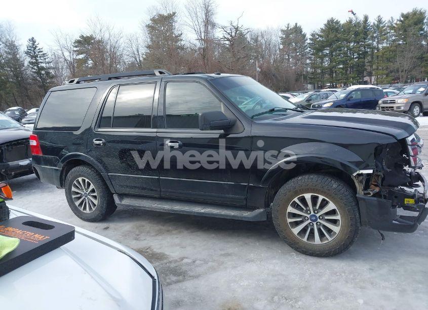 Photo 13 of 2016 Ford Expedition XLT (VIN 1FMJU1JT8GEF33357)