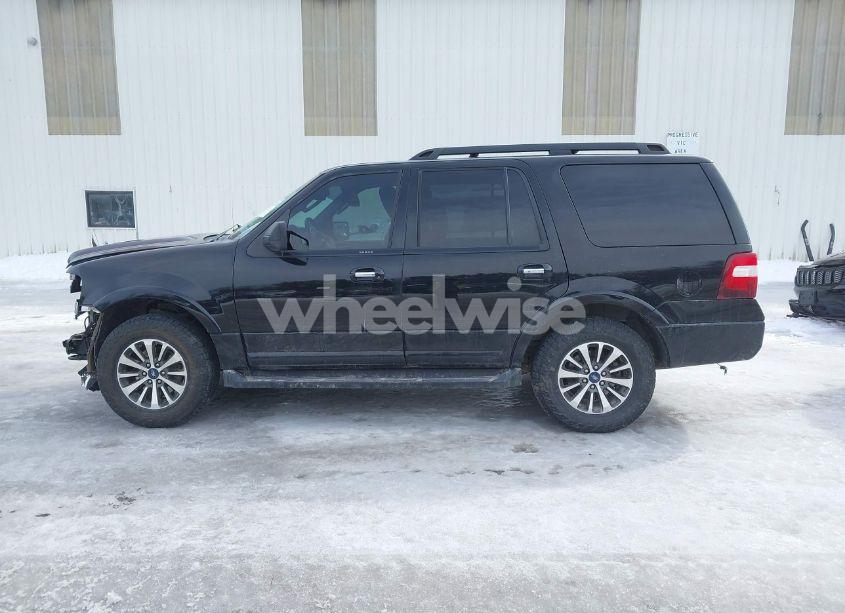 Photo 14 of 2016 Ford Expedition XLT (VIN 1FMJU1JT8GEF33357)