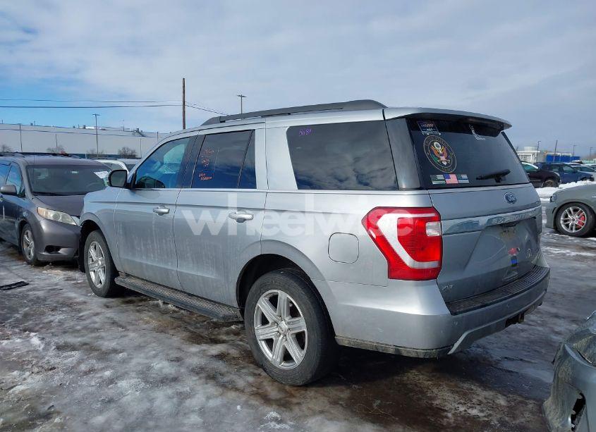 Photo 3 of 2020 Ford Expedition XLT (VIN 1FMJU1JT8LEA23794)