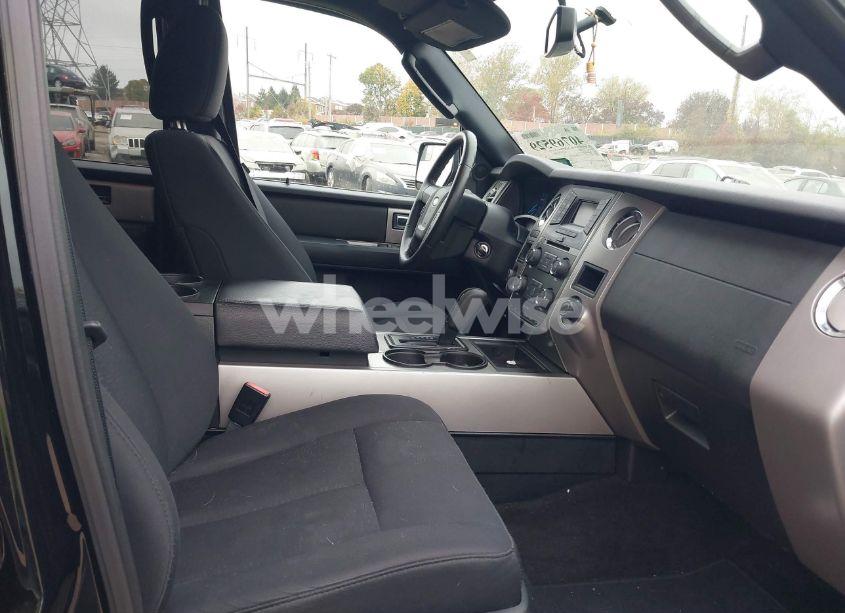 Photo 5 of 2017 Ford Expedition XLT (VIN 1FMJU1JT9HEA18241)