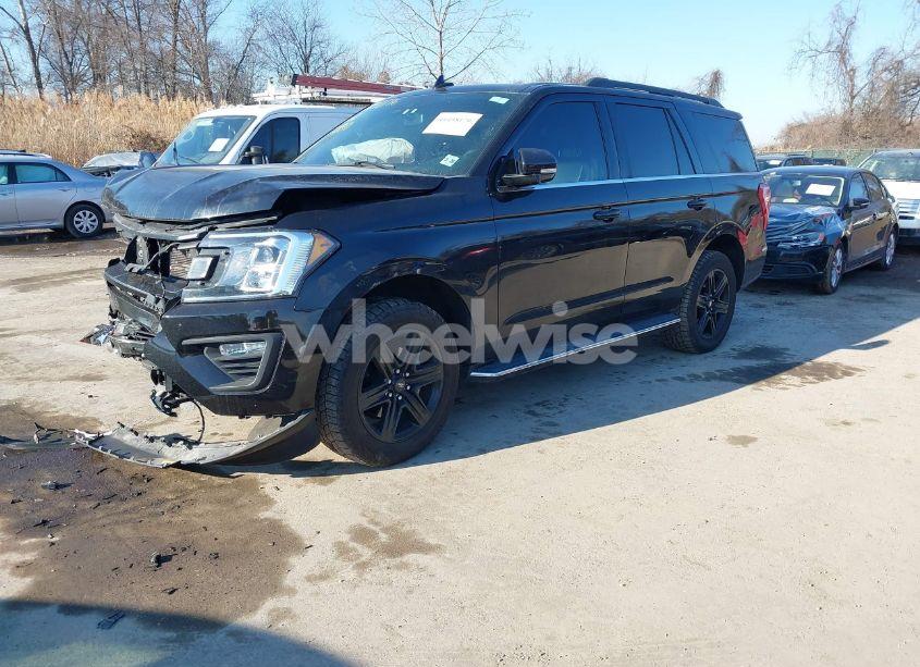 Photo 2 of 2021 Ford Expedition XLT (VIN 1FMJU1JT9MEA21621)