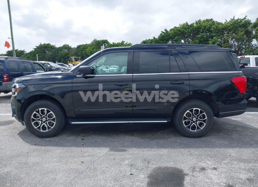 Photo 14 of 2022 Ford Expedition XLT (VIN 1FMJU1JT9NEA67323)