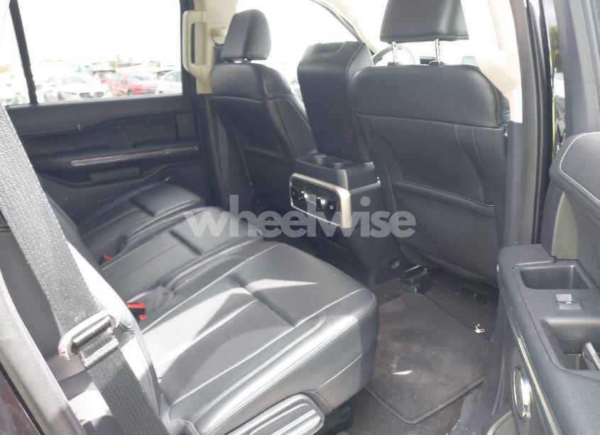 Photo 8 of 2022 Ford Expedition XLT (VIN 1FMJU1JT9NEA67323)