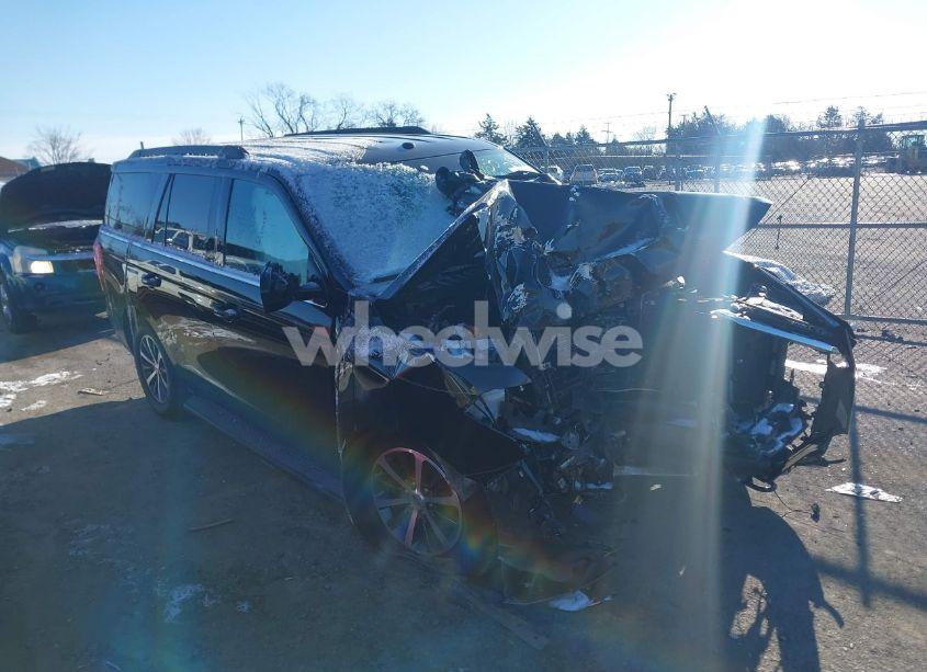 2018 Ford Expedition XLT (VIN 1FMJU1JTXJEA27567) main photo