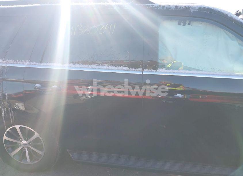 Photo 12 of 2018 Ford Expedition XLT (VIN 1FMJU1JTXJEA27567)