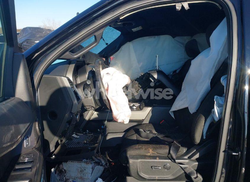 Photo 5 of 2018 Ford Expedition XLT (VIN 1FMJU1JTXJEA27567)