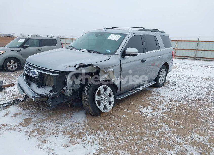 Photo 2 of 2020 Ford Expedition XLT (VIN 1FMJU1JTXLEA56148)