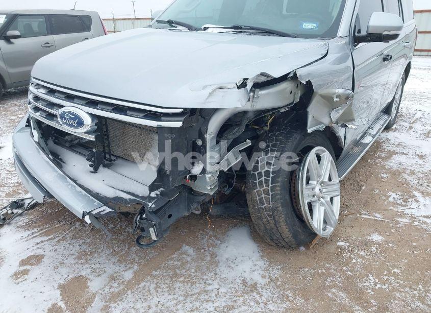 Photo 6 of 2020 Ford Expedition XLT (VIN 1FMJU1JTXLEA56148)