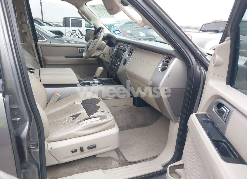 Photo 5 of 2011 Ford Expedition LIMITED (VIN 1FMJU1K50BEF09630)