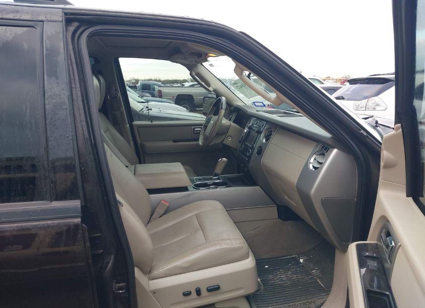 Photo 5 of 2013 Ford Expedition LIMITED (VIN 1FMJU1K50DEF43845)