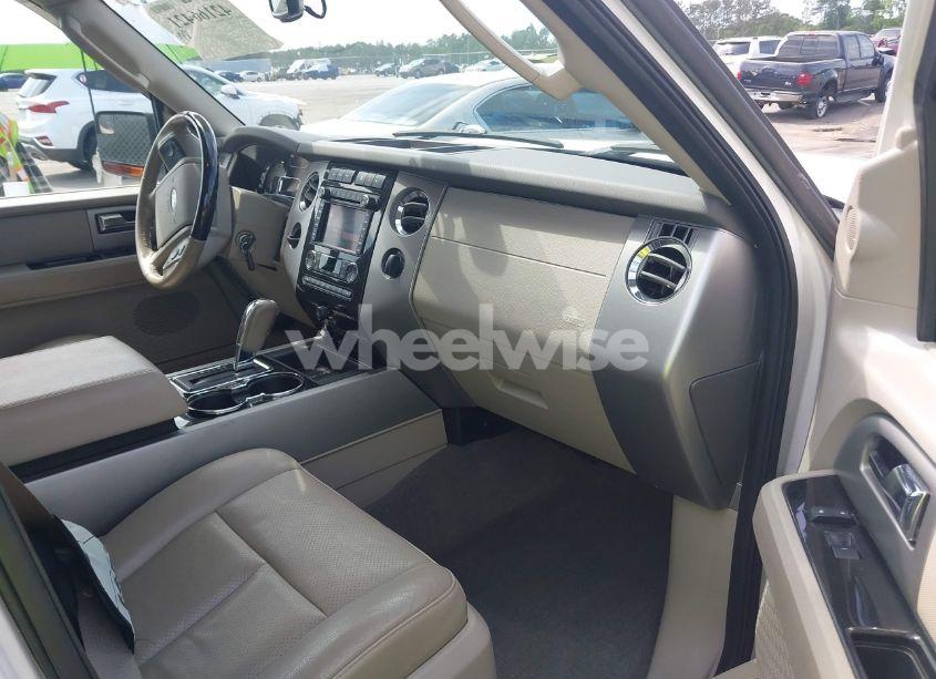 Photo 5 of 2013 Ford Expedition LIMITED (VIN 1FMJU1K50DEF62797)