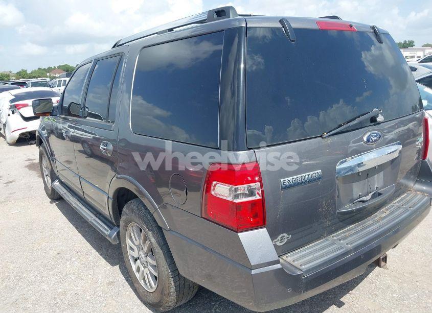 Photo 3 of 2014 Ford Expedition LIMITED (VIN 1FMJU1K50EEF46133)