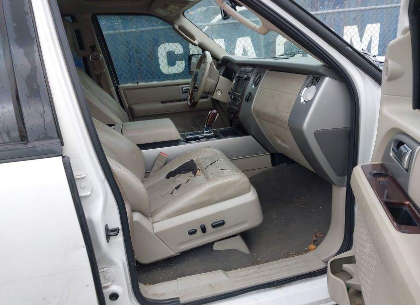 Photo 5 of 2010 Ford Expedition LIMITED (VIN 1FMJU1K51AEB07811)