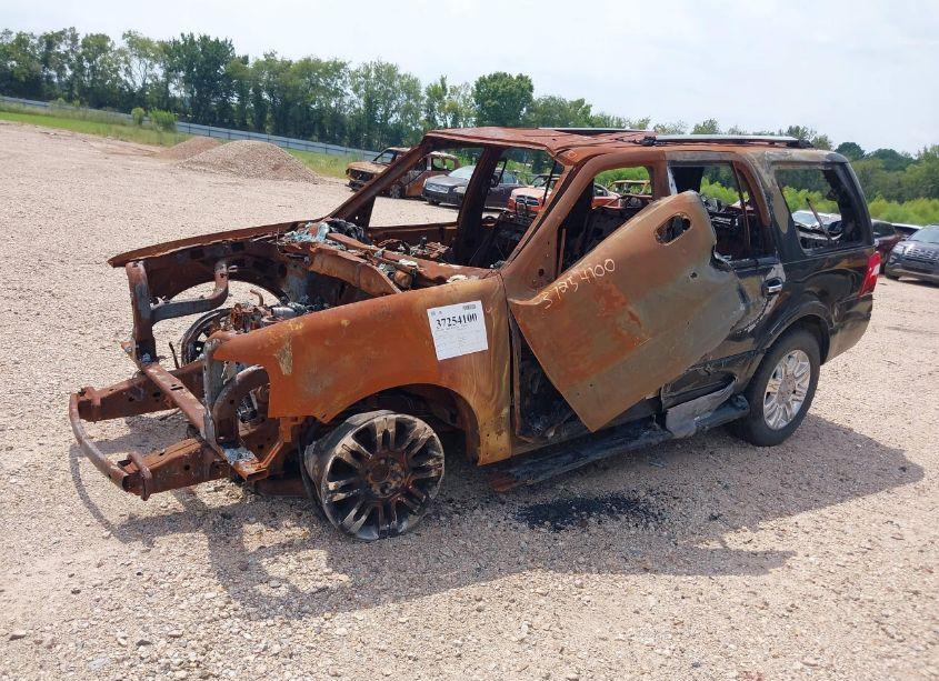 Photo 2 of 2013 Ford Expedition LIMITED (VIN 1FMJU1K51DEF24396)