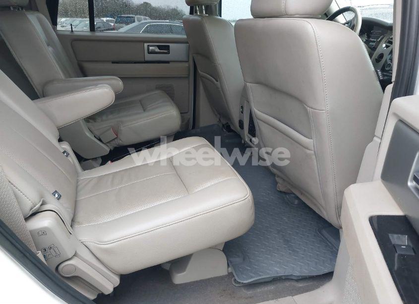 Photo 8 of 2014 Ford Expedition LIMITED (VIN 1FMJU1K51EEF26358)