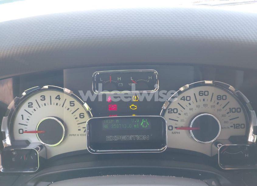 Photo 7 of 2010 Ford Expedition LIMITED (VIN 1FMJU1K52AEB46097)