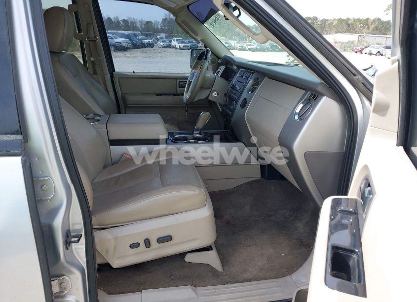 Photo 5 of 2013 Ford Expedition LIMITED (VIN 1FMJU1K54DEF09097)