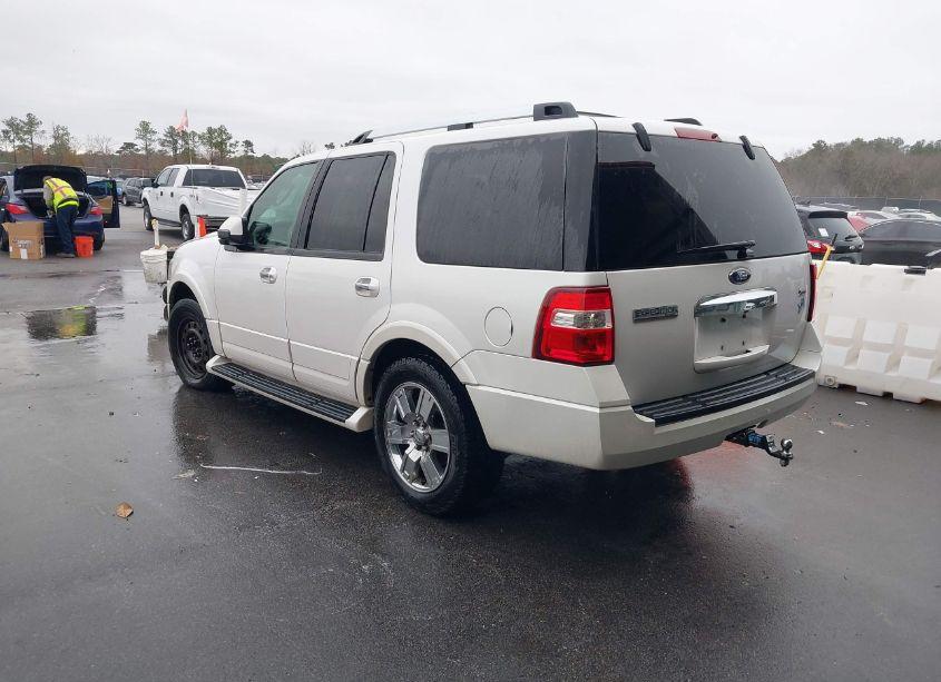 Photo 3 of 2010 Ford Expedition LIMITED (VIN 1FMJU1K56AEA06604)