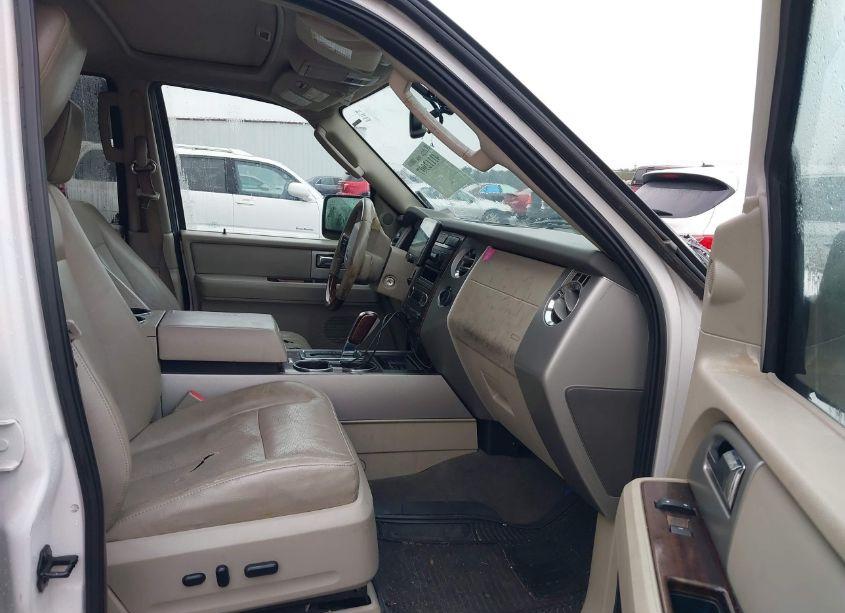 Photo 5 of 2010 Ford Expedition LIMITED (VIN 1FMJU1K56AEA06604)