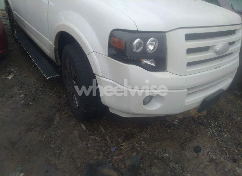 Photo 5 of 2010 Ford Expedition LIMITED (VIN 1FMJU1K56AEA20518)