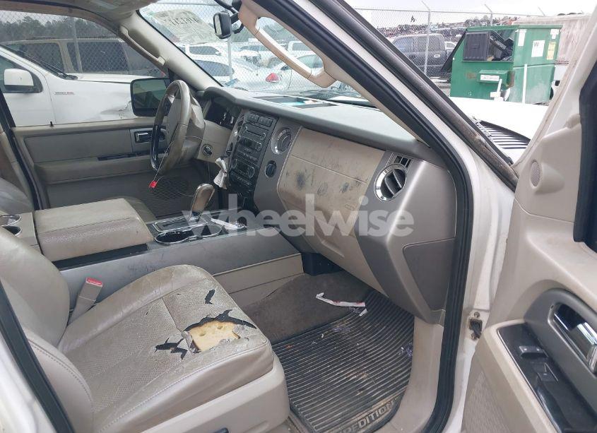 Photo 5 of 2011 Ford Expedition LIMITED (VIN 1FMJU1K56BEF19871)