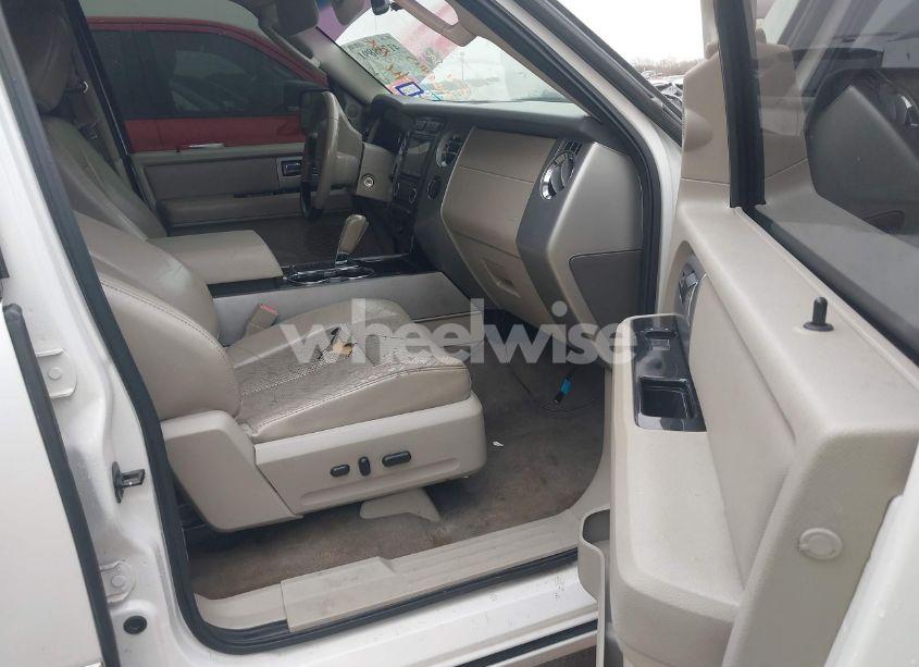 Photo 5 of 2012 Ford Expedition LIMITED (VIN 1FMJU1K58CEF00465)