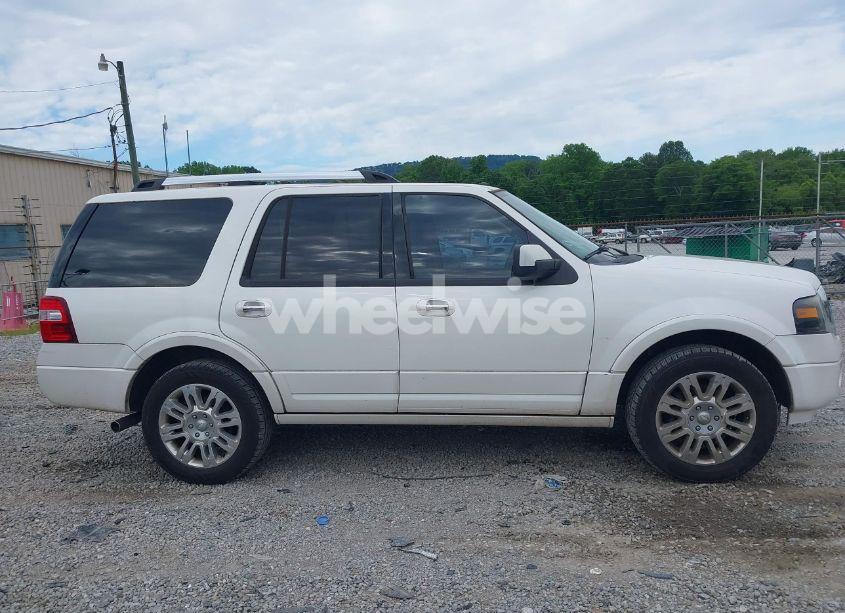 Photo 13 of 2013 Ford Expedition LIMITED (VIN 1FMJU1K58DEF15064)