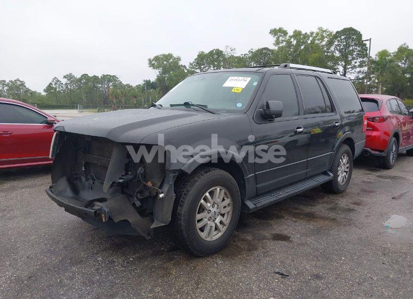 Photo 2 of 2013 Ford Expedition LIMITED (VIN 1FMJU1K5XDEF08391)