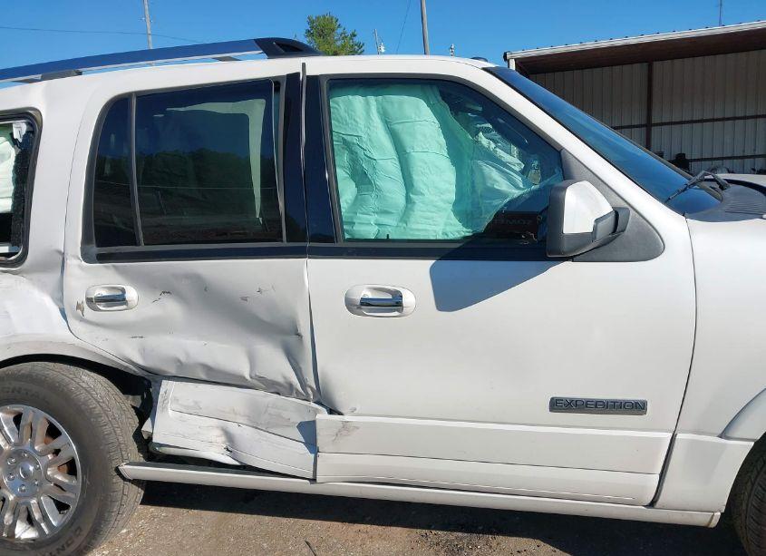 Photo 14 of 2014 Ford Expedition LIMITED (VIN 1FMJU1K5XEEF62551)