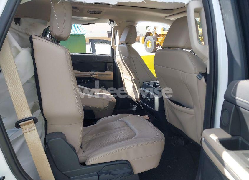 Photo 8 of 2023 Ford Expedition LIMITED (VIN 1FMJU1K81PEA15276)