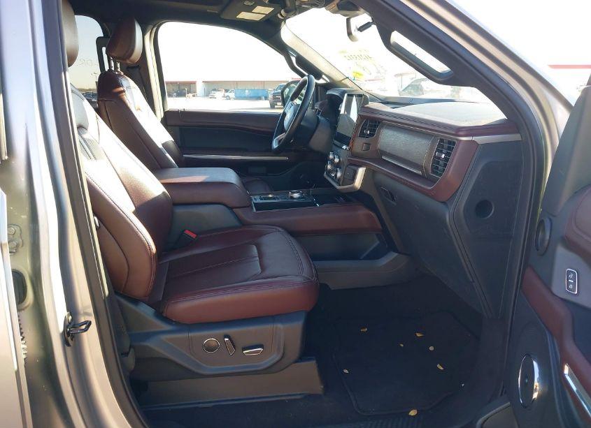 Photo 5 of 2023 Ford Expedition LIMITED (VIN 1FMJU1K83PEA59330)