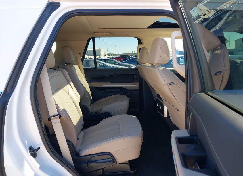 Photo 8 of 2024 Ford Expedition LIMITED (VIN 1FMJU1K86REA59325)