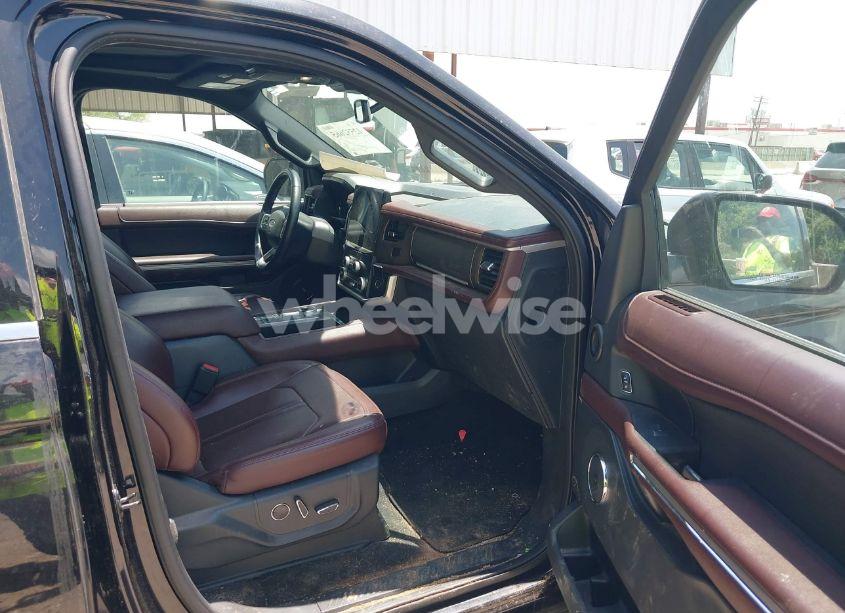 Photo 5 of 2023 Ford Expedition LIMITED (VIN 1FMJU1K8XPEA59096)