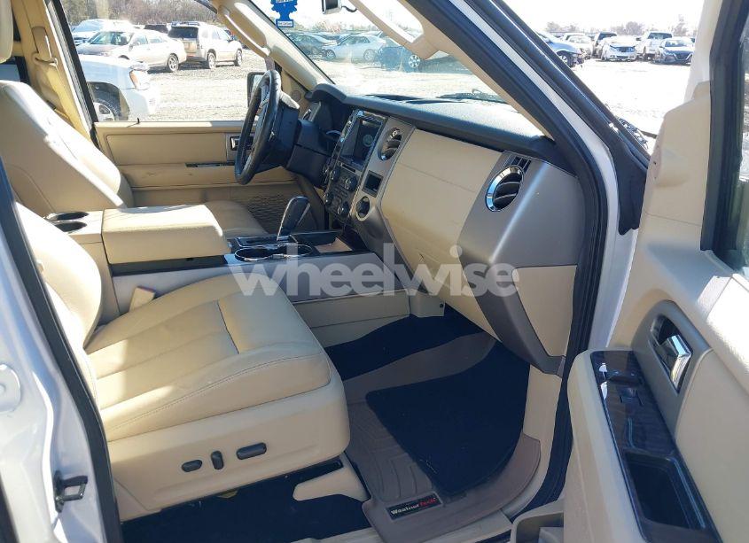 Photo 5 of 2017 Ford Expedition LIMITED (VIN 1FMJU1KT0HEA25142)